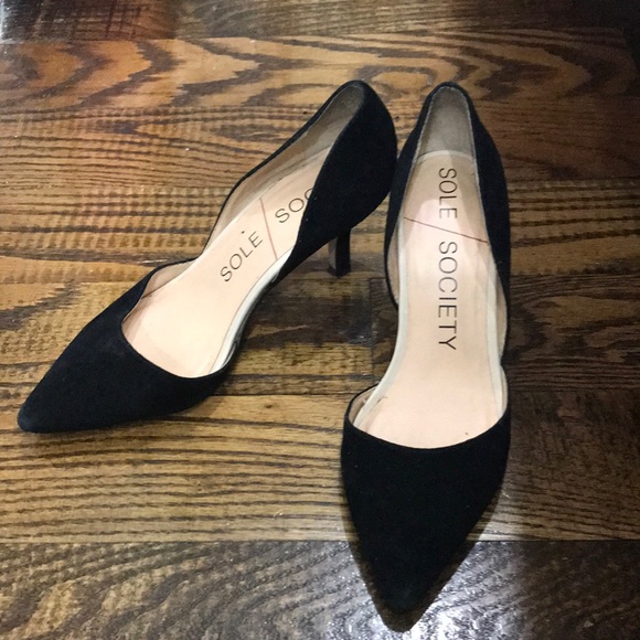 Sole Society Shoes - Sole Society Black Suede Heels. Size 6